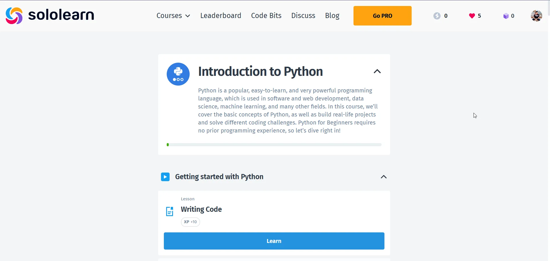 Tampilan antarmuka kelas mini materi C++ di Sololearn
